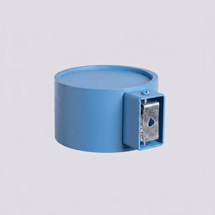 Applique murale Pastille bleu azur, vue sur fond coloré