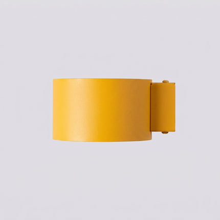 Applique murale Pastille jaune ambré, packshot de trois quarts