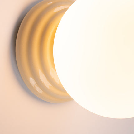 applique murale perle céramique beige ip44, vue de détail