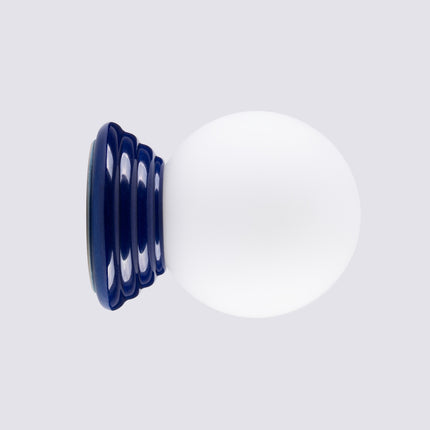 applique murale perle céramique bleu outremer ip44, détail de la matière