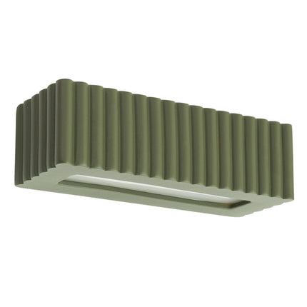 applique murale rectangle en céramique cannelée vert olive, packshot sur fond blanc