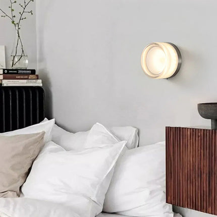 Applique murale ronde en verre vue en situation