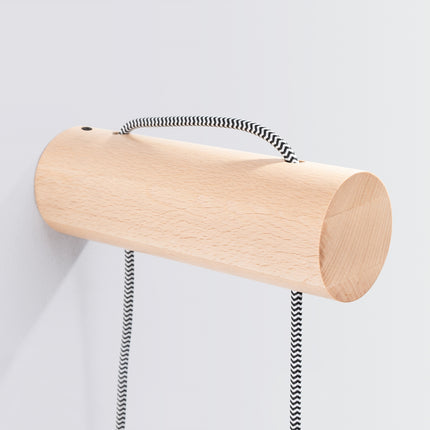 applique murale rondin de bois à douille suspendue et interrupteur, détail de la fixation
