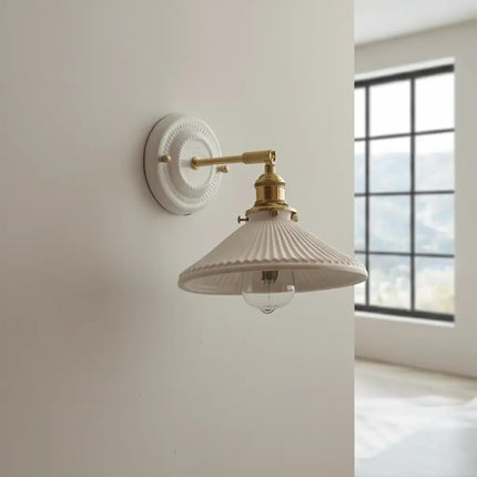 Applique Murale Céramique Blanche et Cuivre Doré Orientable