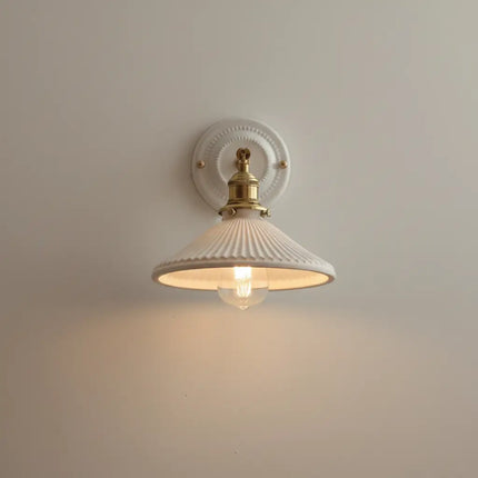 Applique Murale Céramique Blanche et Cuivre Doré Orientable