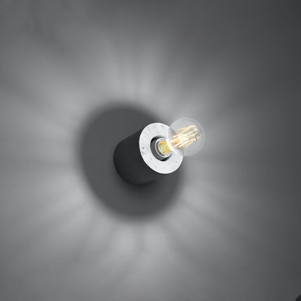 Applique Pure Circulaire en béton allumée, ampoule à filament visible