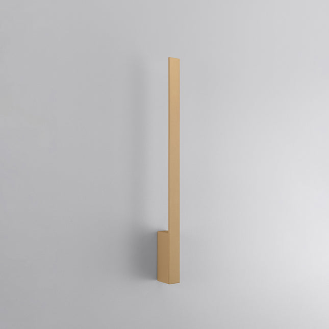 Applique Slim Design M en aluminium doré, barre murale fine 70 cm, vue studio