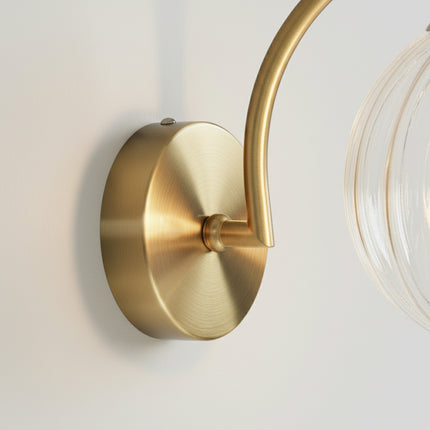 Lámpara de pared con bola de cristal