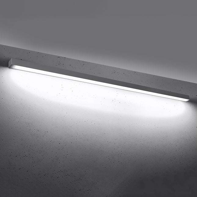 Applique Barre Moderne 200 grise allumée, abat-jour opale diffusant une lumière homogène 4000K