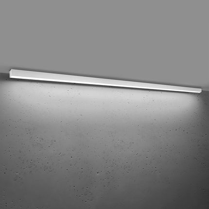 Plafonnier Barre Moderne 200 blanc allumé, abat-jour opale diffusant une lumière homogène 4000K