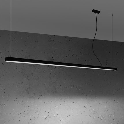 Suspension Barre Moderne 200 noire allumée, abat-jour opale diffusant une lumière homogène 4000K