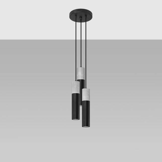 Vue de face de la suspension Colonne 3P noire, rosace ronde et trois câbles suspendus