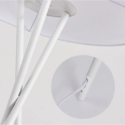 Ambiance accueillante avec lampadaire blanc de style européen