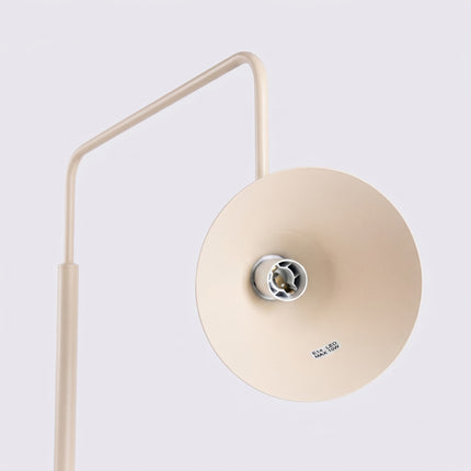 Lampadaire Bergen Cône en Acier Beige, détail de la finition