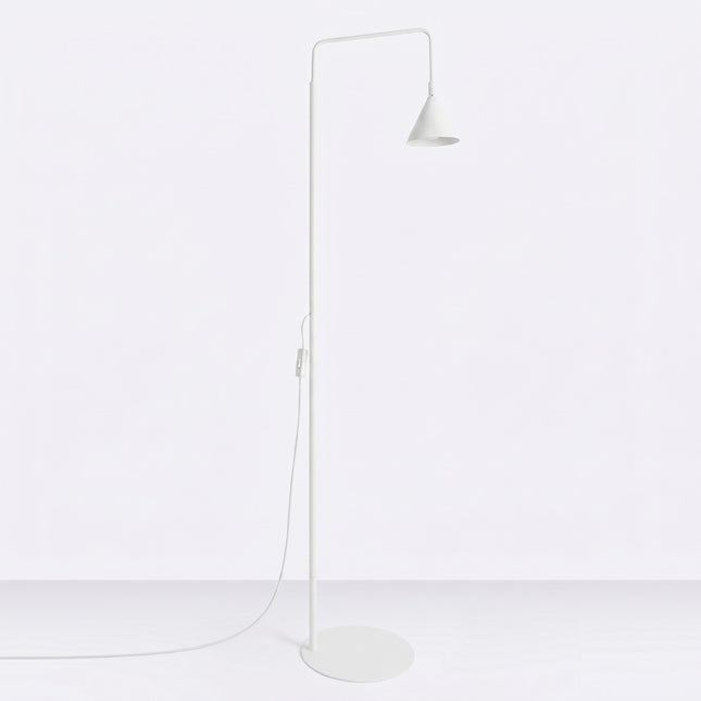 Lampadaire Bergen Cône en Acier Blanche, vue en situation