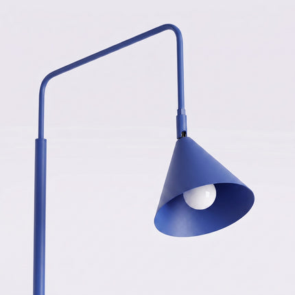 Lampadaire Bergen cône bleu outremer, packshot de trois quarts