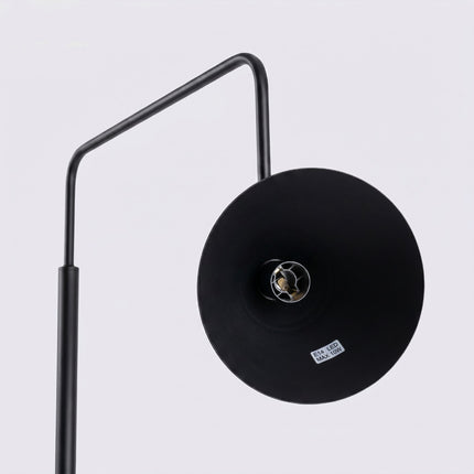 Lampadaire Bergen Cône en Acier Noire, détail de la finition