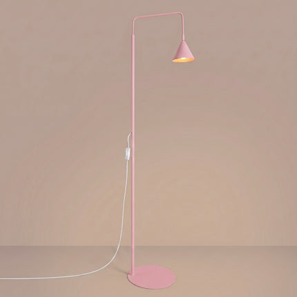 Lampadaire Bergen cône rose poudré, lumière allumée