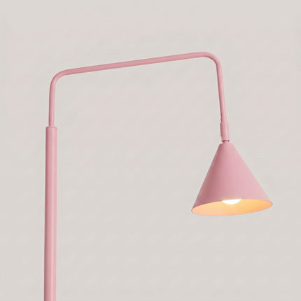 Lampadaire Bergen cône rose poudré, vue de détail du cône