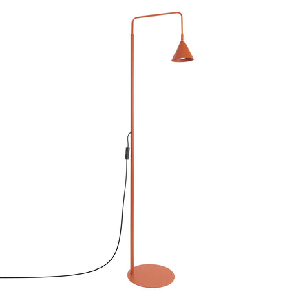 Lampadaire Bergen Cône en Acier Rouge Ocre, packshot sur fond blanc