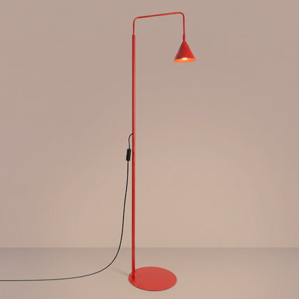 Lampadaire Bergen cône rouge vif, lumière allumée