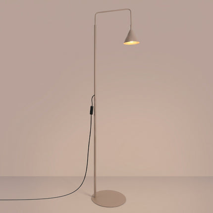 Lampadaire Bergen cône taupe, lumière allumée