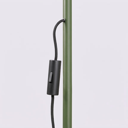 Lampadaire Bergen Cône en Acier Vert Olive, détail de la fixation