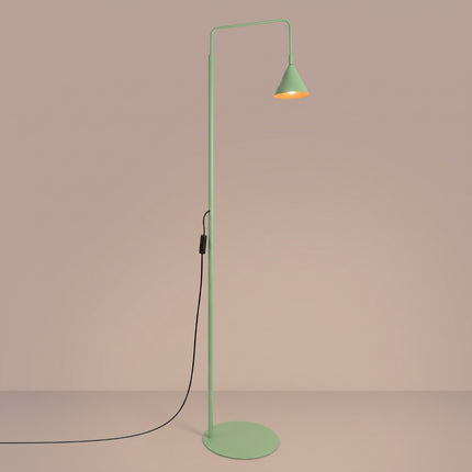 Lampadaire Bergen cône vert sauge, lumière allumée