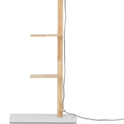 Détail du montant en bois massif du lampadaire Cambridge avec ses deux tablettes formant étagère