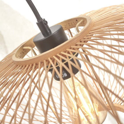 Douille noire et tressage fin du bambou de l'abat-jour du lampadaire Cango, vue rapprochée