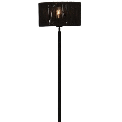 Vue d'ensemble du lampadaire Iguazu, abat-jour jute noir et pied bambou, sur fond blanc