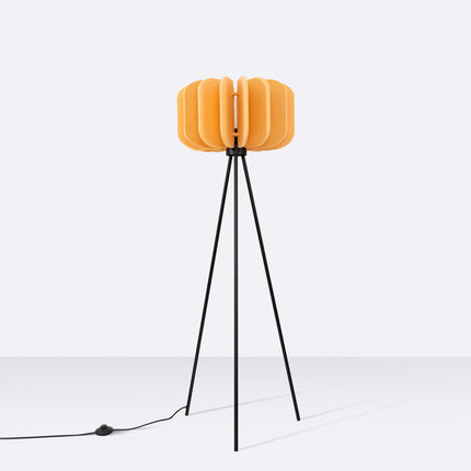 lampadaire lamelles de feutre 45 cm jaune et noir, vue en situation