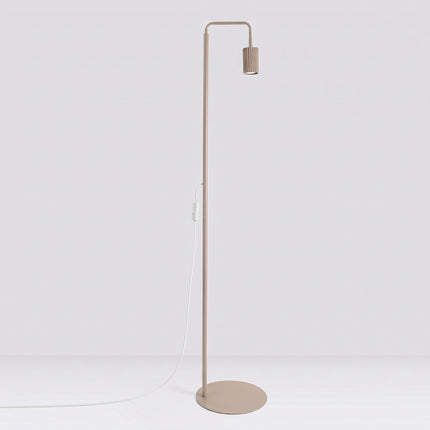 Lampadaire Oslo 1 spot orientable taupe, vue en situation