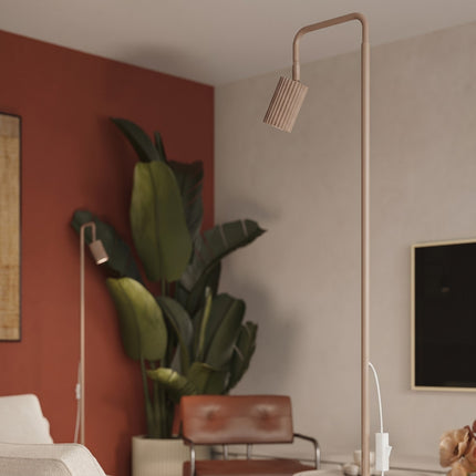 Lampadaire Oslo 1 spot orientable taupe, intérieur contemporain