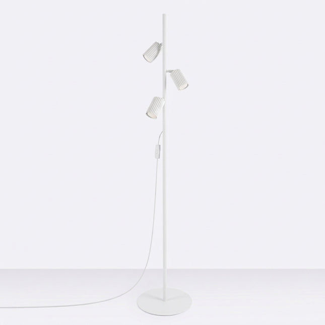 Lampadaire Oslo 3 spots orientables blanc, vue en situation