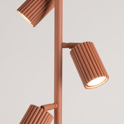 Lampadaire Oslo 3 spots orientables rouge ocre, vue de détail