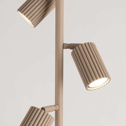 Lampadaire Oslo 3 spots orientables taupe, vue de détail