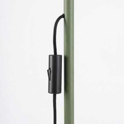 Lampadaire Oslo 3 spots orientables vert olive, détail de la fixation