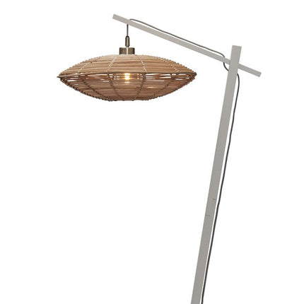 Packshot du lampadaire Tanami, silhouette blanche avec abat-jour disque en bambou naturel sur fond blanc