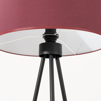 lampadaire trépied abat-jour tambour bordeaux 135 cm, vue sur fond coloré