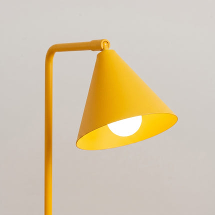 Lampe à Poser Bergen Cône en Acier Jaune Ambré, vue de détail