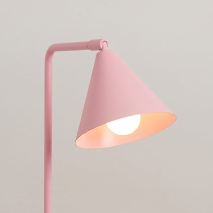 Lampe à Poser Bergen Cône en Acier Rose Poudré, vue de détail