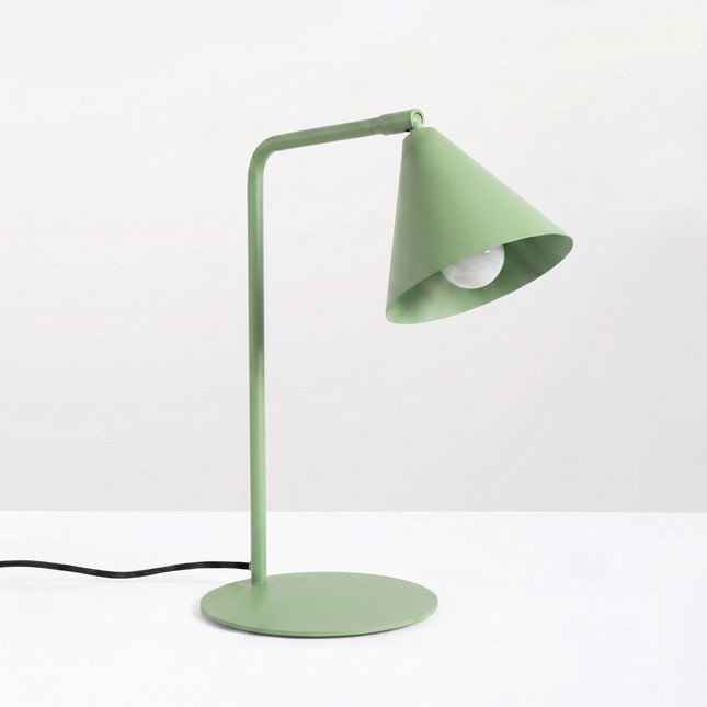 Lampe à Poser Bergen Cône en Acier Vert Sauge, vue en situation