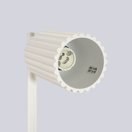 Vue intérieure de la douille GU10 de la lampe à poser Oslo beige