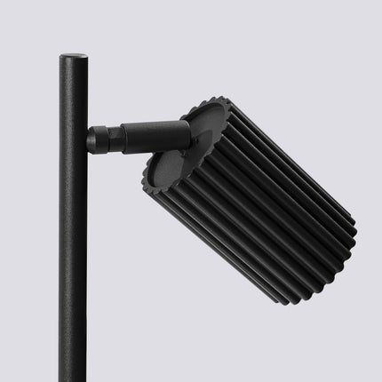 Articulation orientable entre la tige et la tête de la lampe Oslo noir