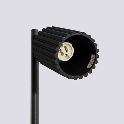 Vue intérieure de la douille GU10 de la lampe à poser Oslo noir