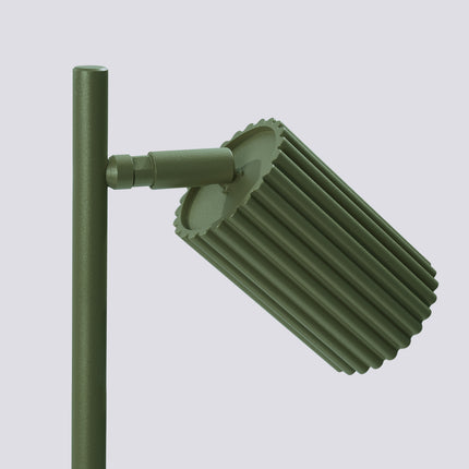 Articulation orientable entre la tige et la tête de la lampe Oslo vert
