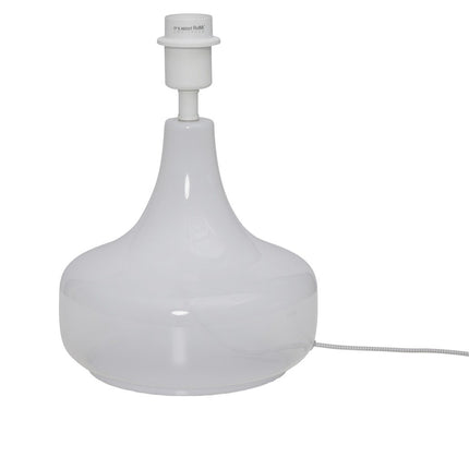 Détail du pied en verre soufflé blanc de la lampe Reykjavik sur fond blanc