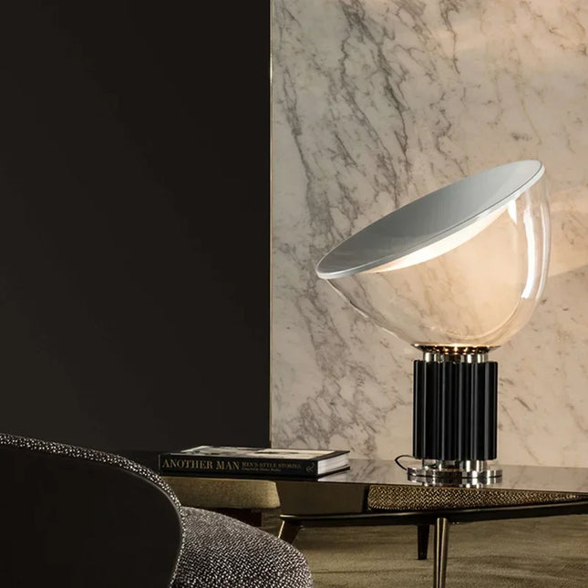 Lampe italienne LED orientable dans un salon design