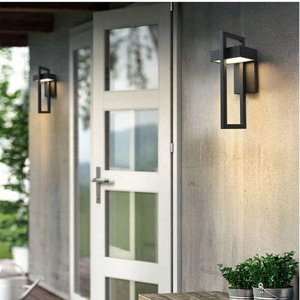 Applique murale noire pour une esthétique extérieure moderne